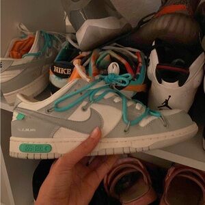 Stylish men’s  Sneakers in Gray and White size8